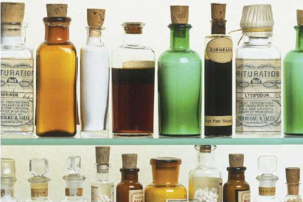С начала XIX века гомеопатия почти не изменилась (фото из обсуждаемой статьи в Nature)