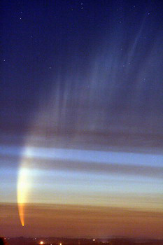 Комета McNaught (C/2006 P1) 18 января 2007 года. Фото: Jamie Newman, Papakura, Auckland, New Zealand с сайта spaceweather.com