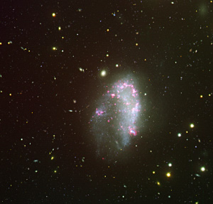 Неправильная галактика NGC 1427A в созвездии Печи (фото с сайта www.eso.org)