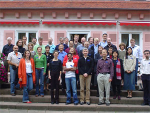А на этой камерной конференции, посвященной строению мозга и поведения, из 34 участников женщин было всего 11 (фото с сайта www.mpib-berlin.mpg.de)