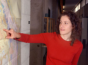 Геолог Кармала Гарционе из Рочестерского университета получила оценки скорости поднятия Боливийского нагорья двумя независимыми изотопными методами (фото с сайта www.rochester.edu)